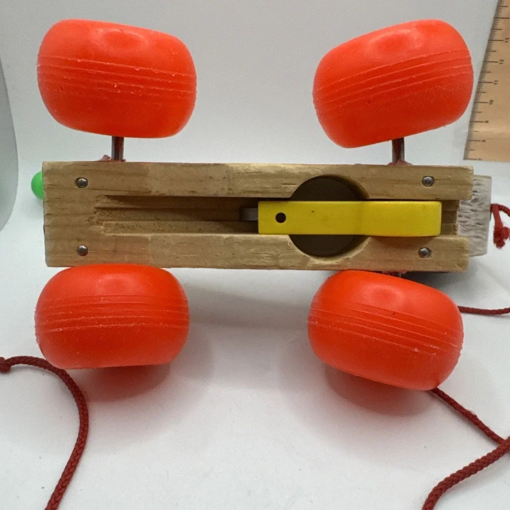 Vintage Fisher Price Little Snoopy‎ Dog 1968 Wood Pull Toy #693 USA